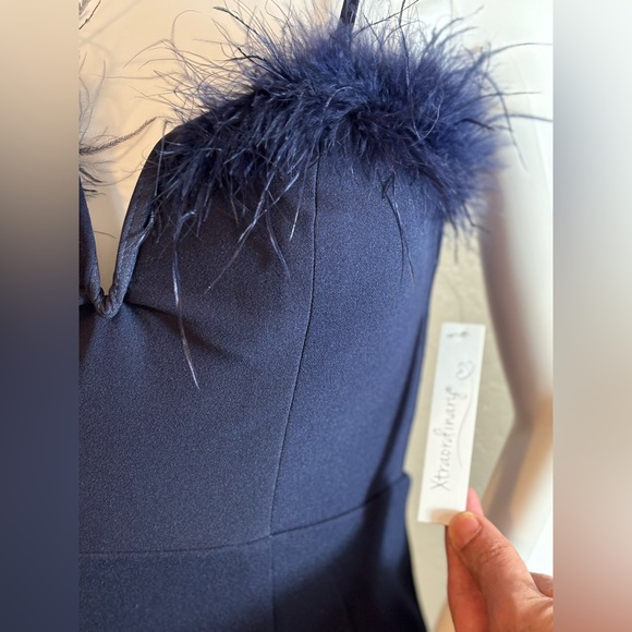 🥳♥️ Xtraordinary Juniors’ Feather Trim V-Neck Slim Dress - Picture 5 of 9